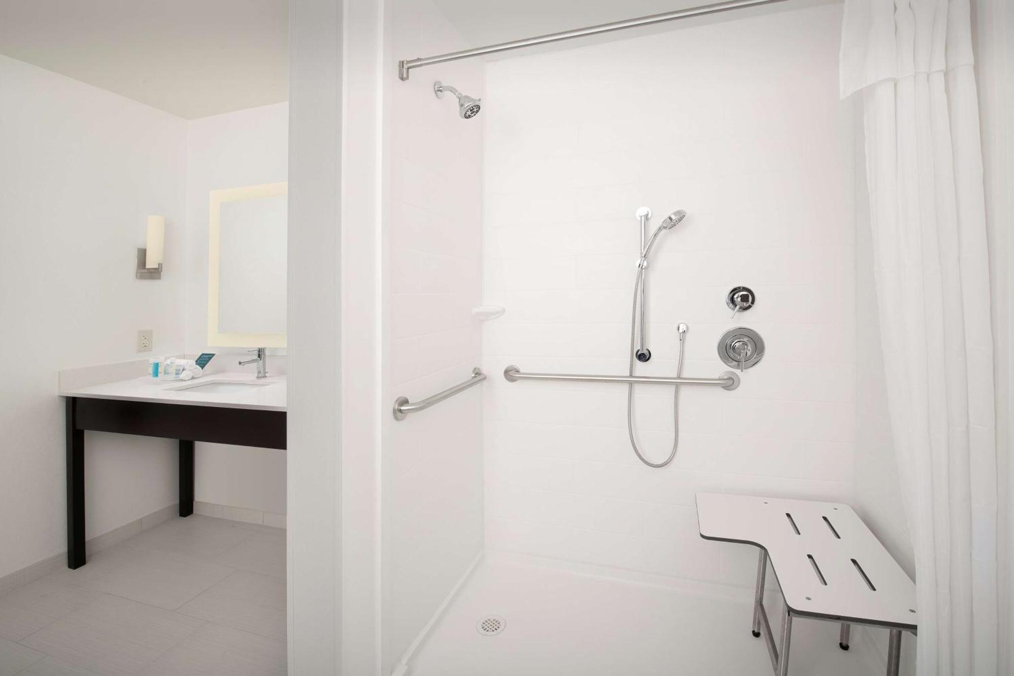 Homewood Suites By Hilton Kansas City Speedway Luaran gambar