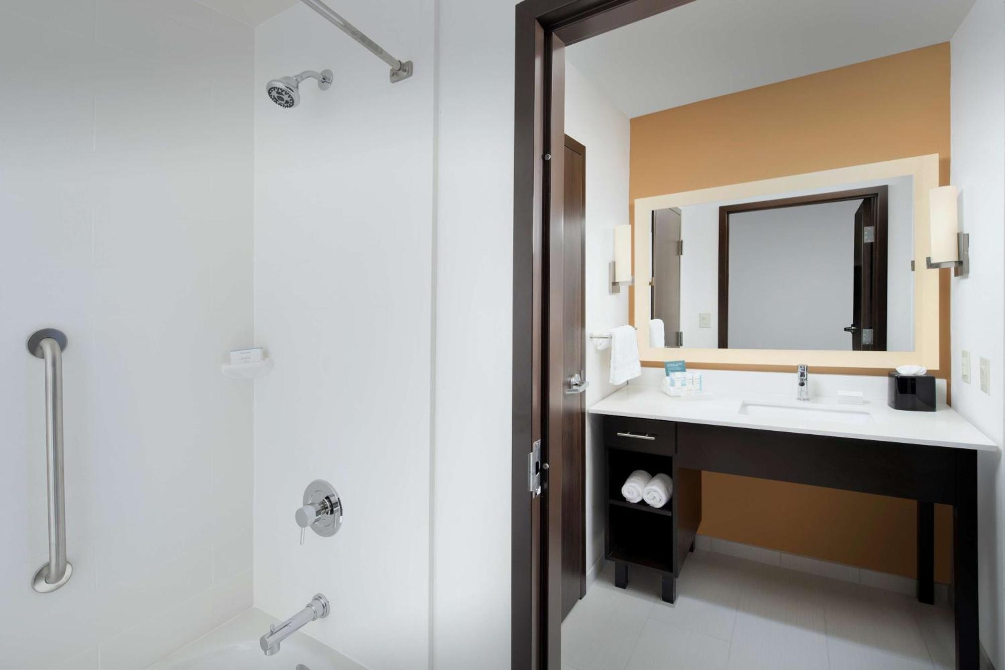 Homewood Suites By Hilton Kansas City Speedway Luaran gambar